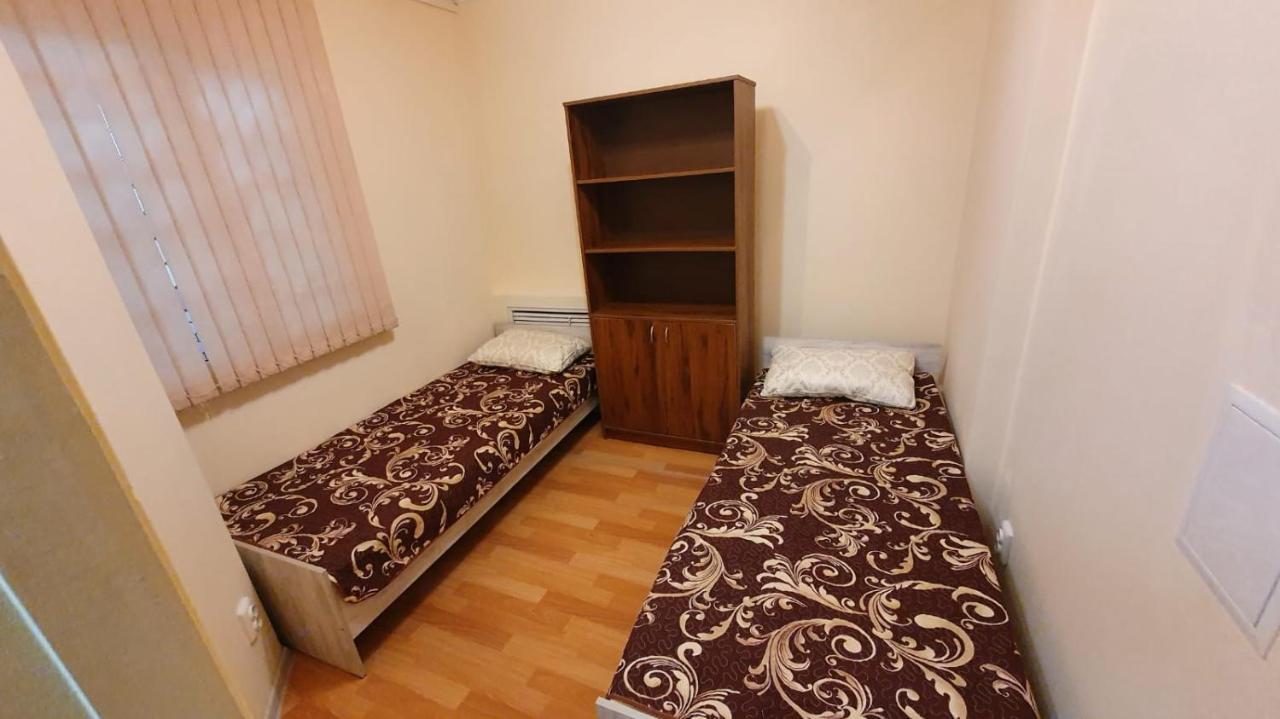 Family Hostel Almaty Eksteriør billede